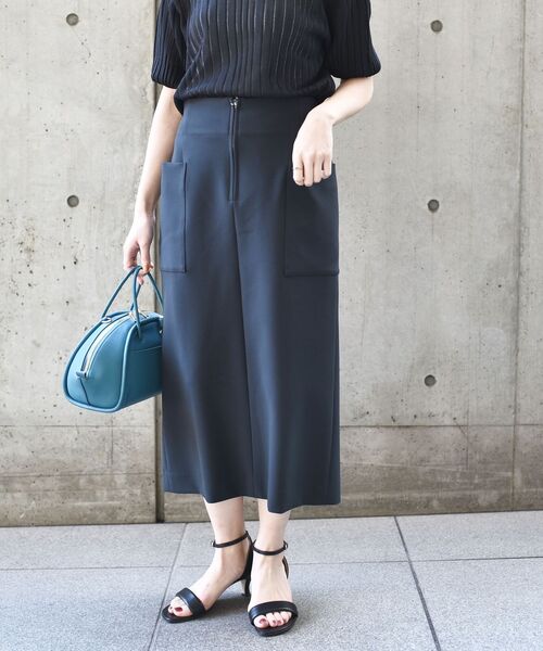 SHIPS（シップス）の「〈手洗い可能〉フロントジップストレッチタイトスカート◇（スカート・レディース・ダークグレー/ナチュラル/ライトグリーン・40/38/36）」の15枚目の写真