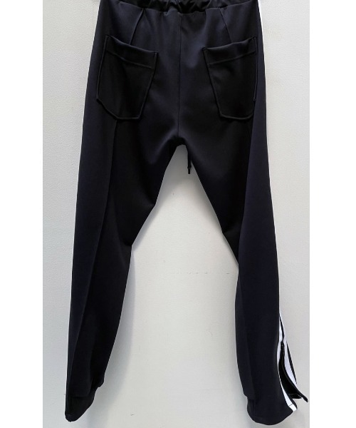 FranCisT_MOR.K.S.(フランシストモークス)の「FranCisT_MOR.K.S./フランシストモークス/DubDope 3D Emb. 2WAY PANT/ライン刺繍パンツ(スウェットパンツ・メンズ・ブラック/グレー・2/4/3)」の4枚目の写真