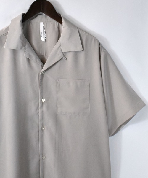 おしゃれスタ(オシャレスタ)の「ゆったりシルエットポリエステル無地オープンカラー半袖シャツ(IR)(シャツ/ブラウス・メンズ・サックスブルー/グリーン/グレイッシュベージュ/ホワイト/ブラック/モカ・L/M/XL)」の4枚目の写真