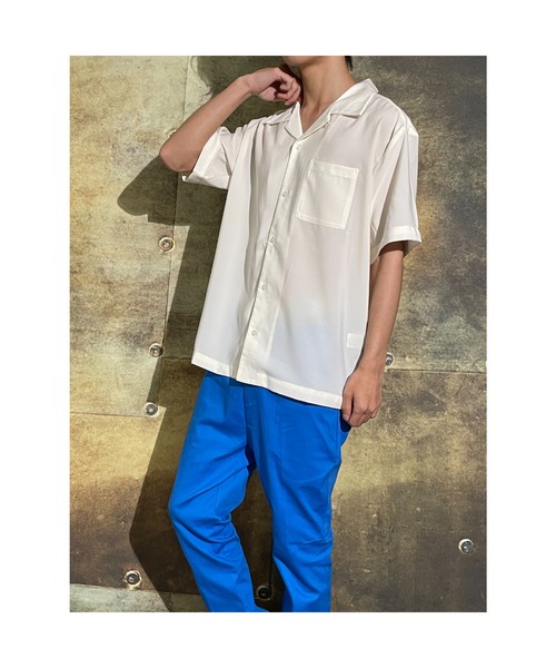 おしゃれスタ(オシャレスタ)の「ゆったりシルエットポリエステル無地オープンカラー半袖シャツ(IR)(シャツ/ブラウス・メンズ・サックスブルー/グリーン/グレイッシュベージュ/ホワイト/ブラック/モカ・L/M/XL)」の12枚目の写真