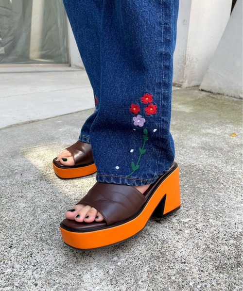 WHO'S WHO gallery（フーズフーギャラリー）の「チャンキーカラーサンダル（サンダル・レディース・サックスブルー/オレンジ/グリーン・MEDIUM/LARGE）」の3枚目の写真