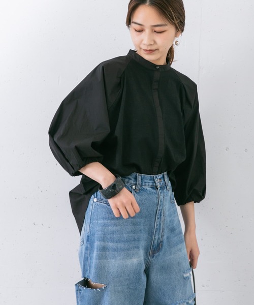 KBF(ケイビーエフ)の「スイッチングオーバーシャツ(シャツ/ブラウス・レディース・ベージュ/オフホワイト/ブラック・ONE)」の3枚目の写真