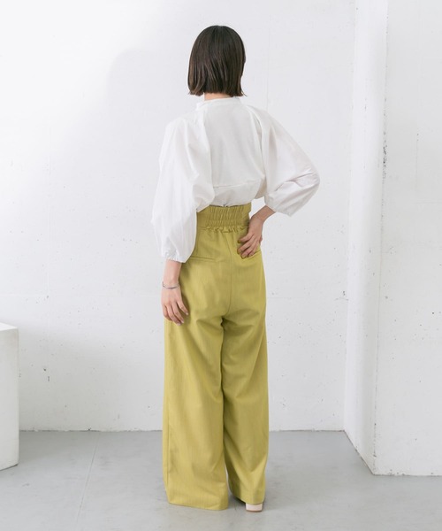 KBF(ケイビーエフ)の「スイッチングオーバーシャツ(シャツ/ブラウス・レディース・ベージュ/オフホワイト/ブラック・ONE)」の10枚目の写真