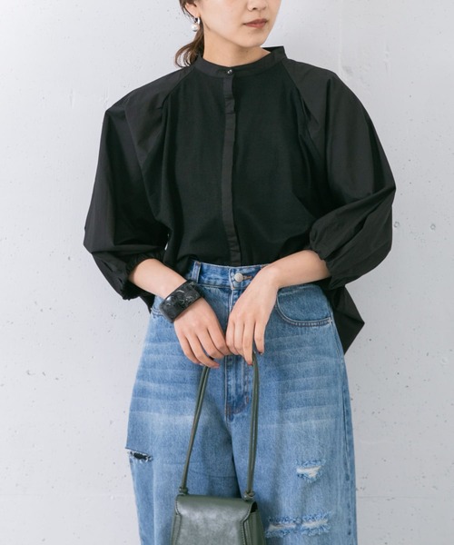 KBF(ケイビーエフ)の「スイッチングオーバーシャツ(シャツ/ブラウス・レディース・ベージュ/オフホワイト/ブラック・ONE)」の11枚目の写真