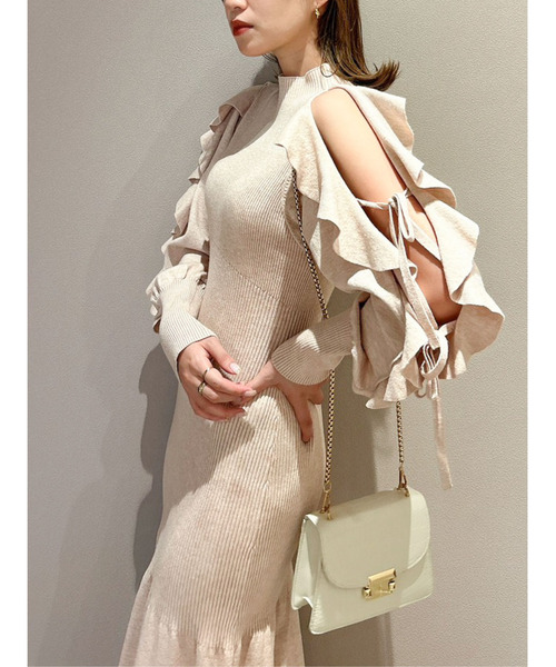 dazzlin（ダズリン）の「フリルスリーブダブルリボンニットワンピース（ワンピース・レディース・ベージュ/パープル/グリーン/ブラック・FREE）」の7枚目の写真