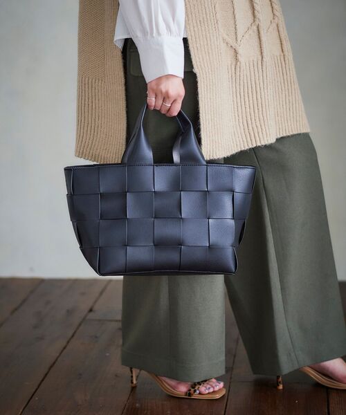 le.coeur blanc（ルクールブラン）の「メッシュ2WAYトート（トートバッグ・レディース・ブラック/グレイッシュベージュ・FREE）」の15枚目の写真