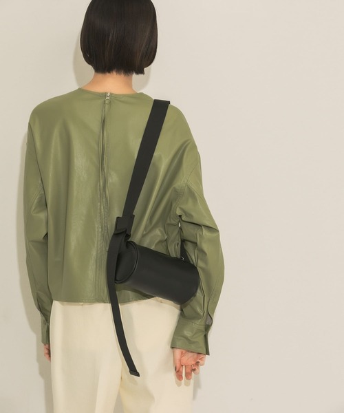 KBF（ケイビーエフ）の「ワイドベルトBAG（ショルダーバッグ・レディース・ブラック/アイボリー・ONE）」の14枚目の写真