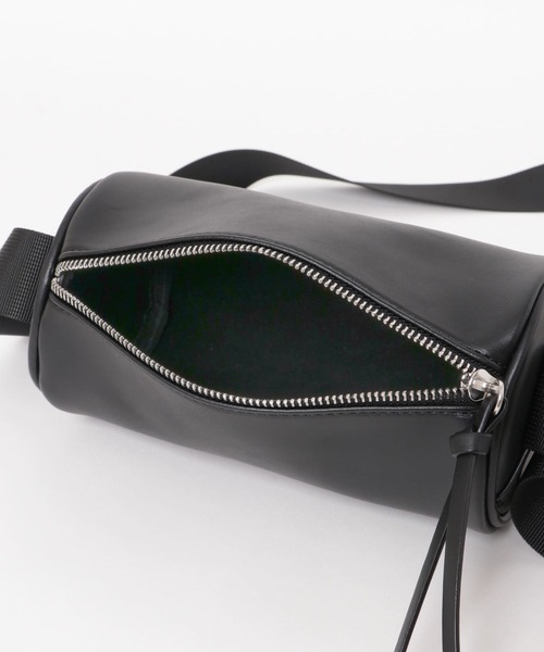 KBF（ケイビーエフ）の「ワイドベルトBAG（ショルダーバッグ・レディース・ブラック/アイボリー・ONE）」の6枚目の写真