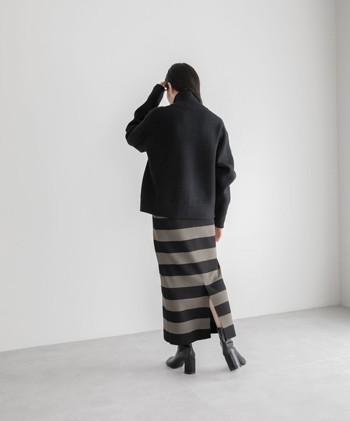 yuw（ユウ）の「ボーダーニットタイトスカート　164146（スカート・レディース・グレー/ブルー/アイボリー/グレー系その他・FREE）」の15枚目の写真