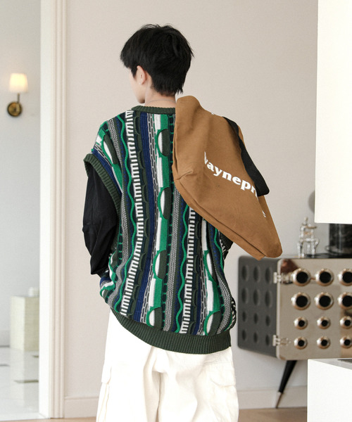neos(ネオス)の「【neos -addictive design-】ビッグシルエット ジャガード レトロ ビンテージライク Vネック ニット ベスト(ベスト・メンズ・ダークグリーン系/グレー系/ブラック系・MEDIUM/LARGE)」の12枚目の写真