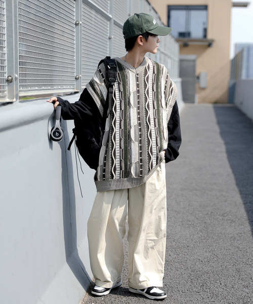 neos(ネオス)の「【neos -addictive design-】ビッグシルエット ジャガード レトロ ビンテージライク Vネック ニット ベスト(ベスト・メンズ・ダークグリーン系/グレー系/ブラック系・MEDIUM/LARGE)」の15枚目の写真