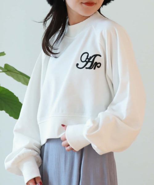 archives(アルシーヴ)の「刺繍ロゴクロップドスウェット(スウェット・レディース・グレー/オフホワイト/ブラック・MEDIUM)」の2枚目の写真