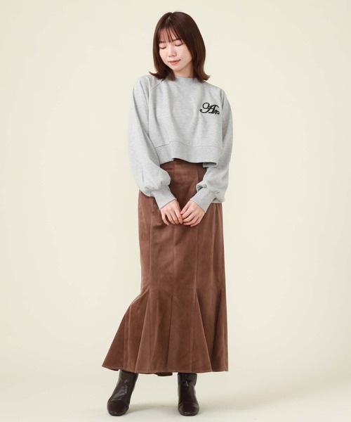 archives(アルシーヴ)の「刺繍ロゴクロップドスウェット(スウェット・レディース・グレー/オフホワイト/ブラック・MEDIUM)」の14枚目の写真