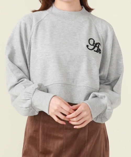 archives(アルシーヴ)の「刺繍ロゴクロップドスウェット(スウェット・レディース・グレー/オフホワイト/ブラック・MEDIUM)」の10枚目の写真