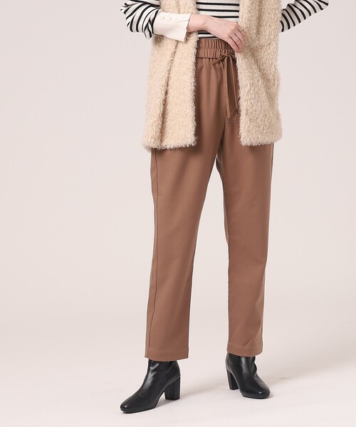 SHOO・LA・RUE（シューラルー）の「◆【美脚シルエット】起毛カルゼ イージー テーパードパンツ（その他パンツ・レディース・アイボリー/ブラック/ダークグリーン/ブラウン系/ダークオレンジ/ブルー・01/02/03/04/05/10）」の16枚目の写真