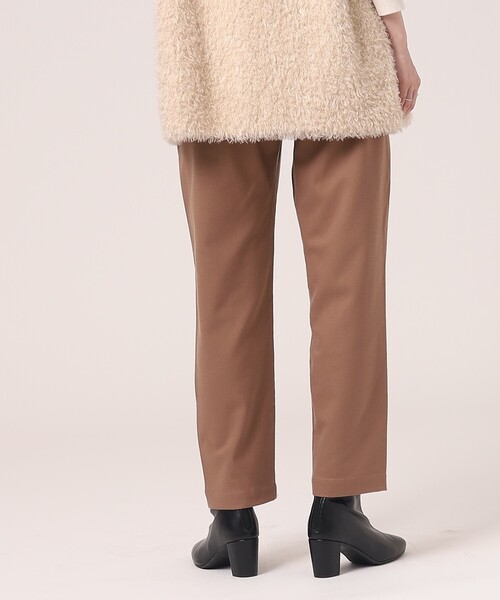SHOO・LA・RUE（シューラルー）の「◆【美脚シルエット】起毛カルゼ イージー テーパードパンツ（その他パンツ・レディース・アイボリー/ブラック/ダークグリーン/ブラウン系/ダークオレンジ/ブルー・01/02/03/04/05/10）」の17枚目の写真