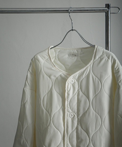 NILWAY（ニルウェイ）の「キルトライナー/ノーカラーキルティングジャケット/ノーカラーブルゾン/中綿インナージャケット（ノーカラーコート・レディース・オフホワイト/ブラック/カーキ・MEDIUM/LARGE）」の6枚目の写真