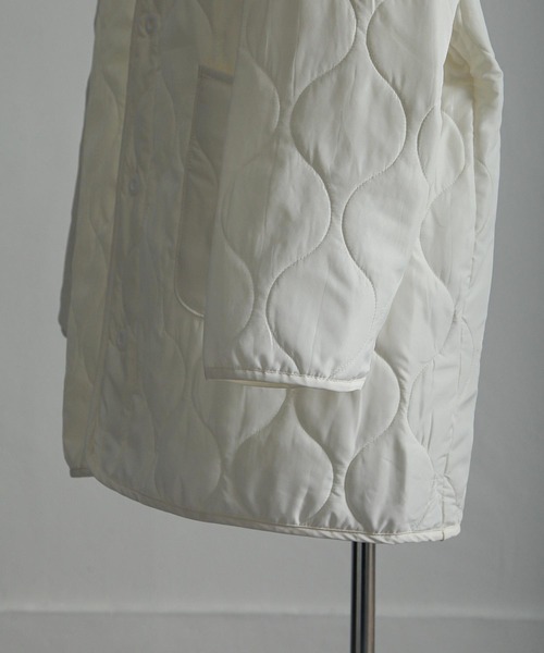 NILWAY（ニルウェイ）の「キルトライナー/ノーカラーキルティングジャケット/ノーカラーブルゾン/中綿インナージャケット（ノーカラーコート・レディース・オフホワイト/ブラック/カーキ・MEDIUM/LARGE）」の9枚目の写真