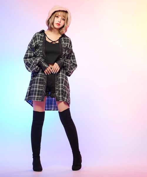 Diable baiser(ディアブルベーゼ)の「フェイクレザー襟チェック柄オーバーシャツ(シャツ/ブラウス・レディース・ブラック/ブルー・MEDIUM/LARGE/X-LARGE)」の1枚目の写真