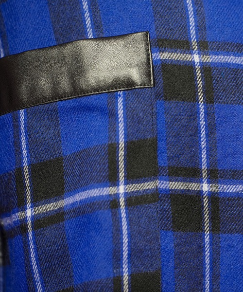 Diable baiser(ディアブルベーゼ)の「フェイクレザー襟チェック柄オーバーシャツ(シャツ/ブラウス・レディース・ブラック/ブルー・MEDIUM/LARGE/X-LARGE)」の10枚目の写真