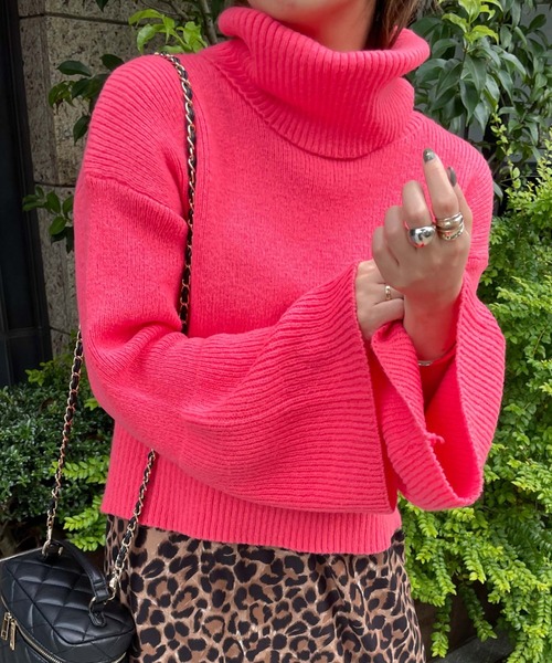 archives（アルシーヴ）の「【Limited item】BELL SLEEVE HIGH NECK KNIT（ニット/セーター・レディース・アイボリー/グレイッシュベージュ/グリーン/ピンク・MEDIUM）」の2枚目の写真