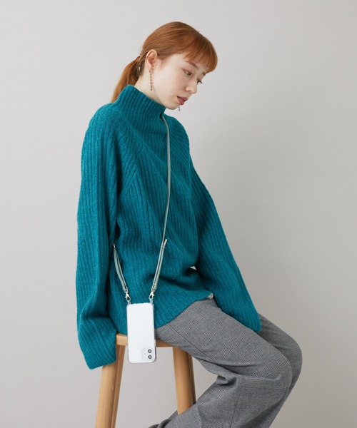 Paradise Picnic（パラダイスピクニック）の「イタリアンレザー　スマホショルダー　ダブルタイプ（スマホグッズ・レディース・グリーン/パープル/ベージュ/ブラック・FREE）」の14枚目の写真