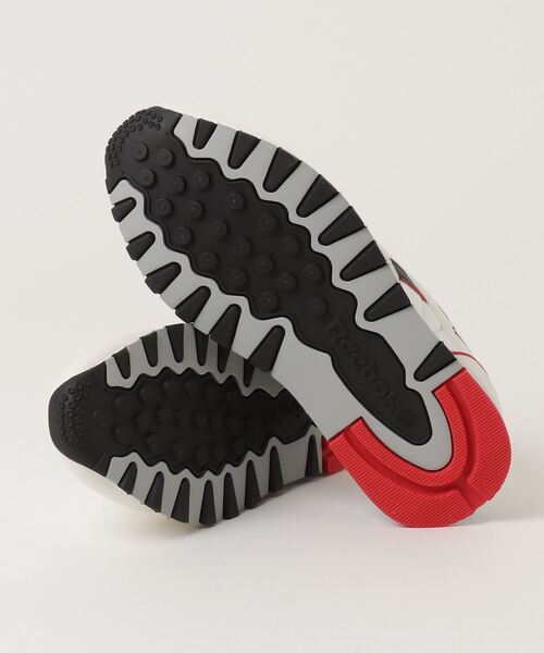 Reebok(リーボック)の「クラシック レザー / CLASSIC LEATHER(スニーカー・メンズ・グレー/アイボリー・23.5㎝/28.5cm/28.0cm/26.0cm/25.5cm/24.0cm/26.5cm/24.5cm/27.5cm/27.0cm/25.0cm/29.0cm/23.0cm/30.0cm)」の4枚目の写真