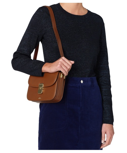 A.P.C.(アーペーセー)の「SAC GRACE SMALL 23PE(ショルダーバッグ・レディース・ブラウン/ブラウン系その他・ONESIZE)」の6枚目の写真