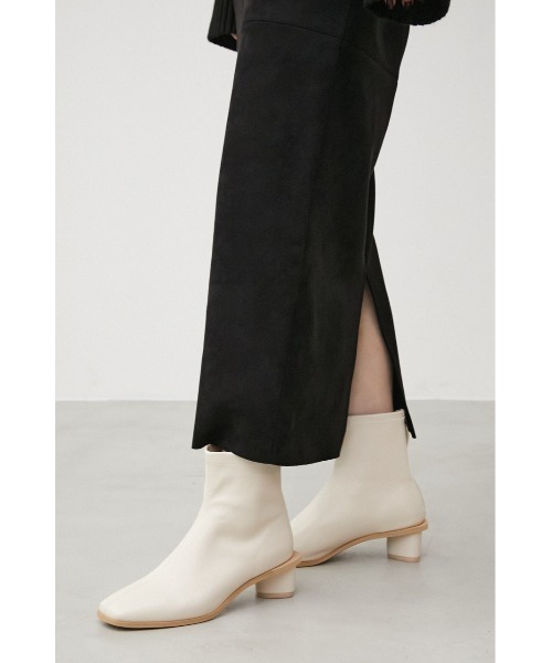 AZUL by moussy(アズールバイマウジー)の「TRIANGLE LOW HEEL BOOTS/トライアングルローヒールブーツ(ブーツ・レディース・ブラック/アイボリー・MEDIUM/SMALL/LARGE)」の9枚目の写真