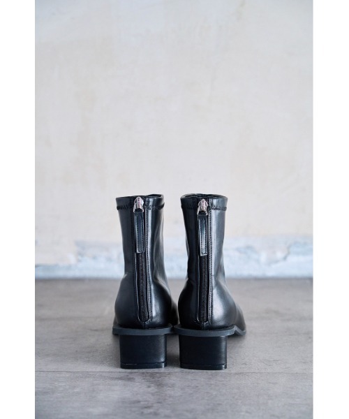 AZUL by moussy(アズールバイマウジー)の「TRIANGLE LOW HEEL BOOTS/トライアングルローヒールブーツ(ブーツ・レディース・ブラック/アイボリー・MEDIUM/SMALL/LARGE)」の14枚目の写真