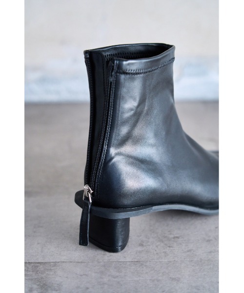 AZUL by moussy(アズールバイマウジー)の「TRIANGLE LOW HEEL BOOTS/トライアングルローヒールブーツ(ブーツ・レディース・ブラック/アイボリー・MEDIUM/SMALL/LARGE)」の15枚目の写真