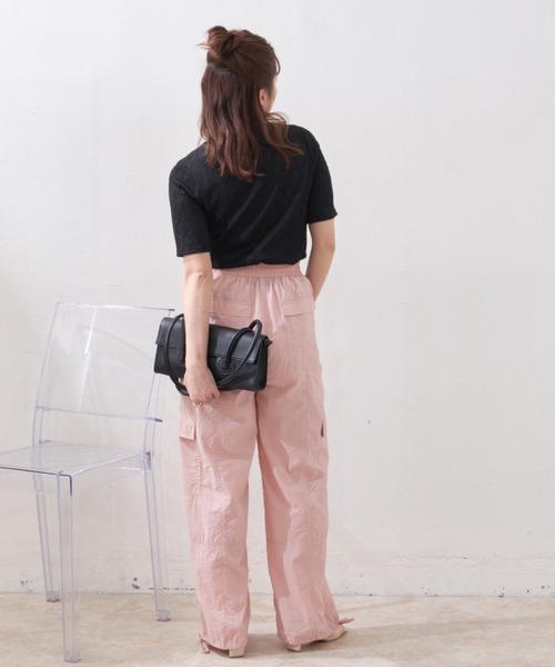 VANNIE U(ヴァニーユー)の「シアーウェーブハイネックトップス(Tシャツ/カットソー・レディース・ブラック/ホワイト/ライトグリーン・FREE)」の13枚目の写真