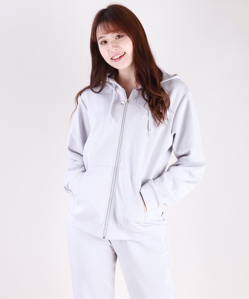 FILA(フィラ)の「FILA とろみポンチ フルジップパーカー(パーカー・レディース・ベージュ/ピンク/ミント/ブラック/グレー/ネイビー・L/M)」の3枚目の写真