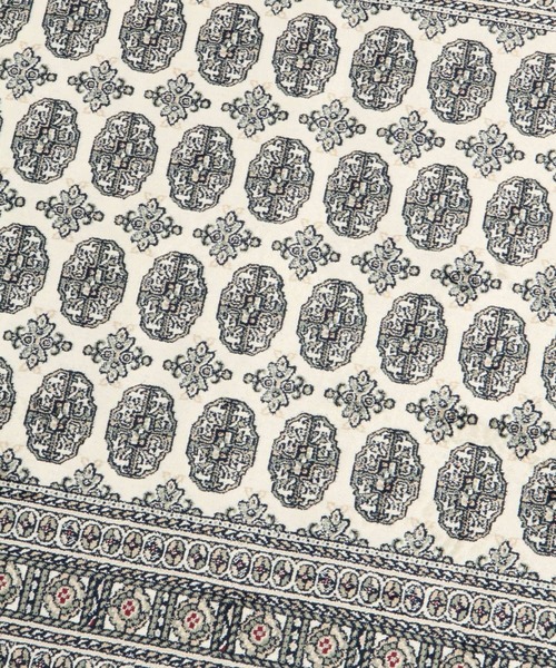 BAYFLOW（ベイフロー）の「[お手入れ簡単!]KARACHIラグマット 100×140（ラグ/マット・レディース・ベージュ/レッド・0）」の3枚目の写真