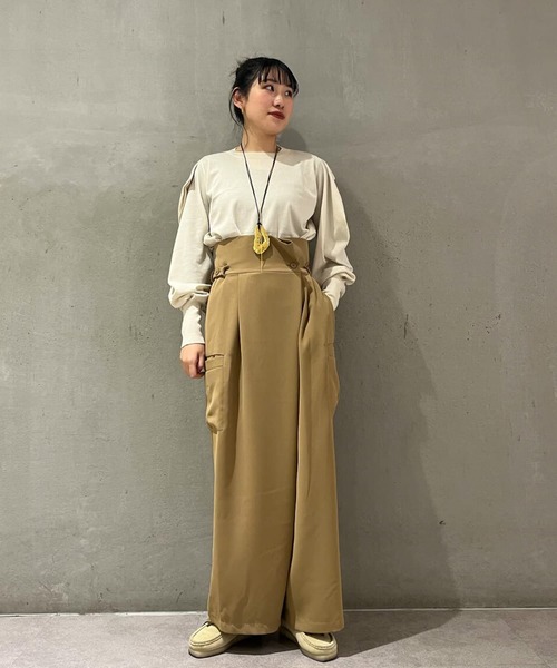 LAATO（ラート）の「PUFF PUFF SLEEVE KNIT（ニット/セーター・レディース・オフホワイト/ブラウン・FREE）」の6枚目の写真