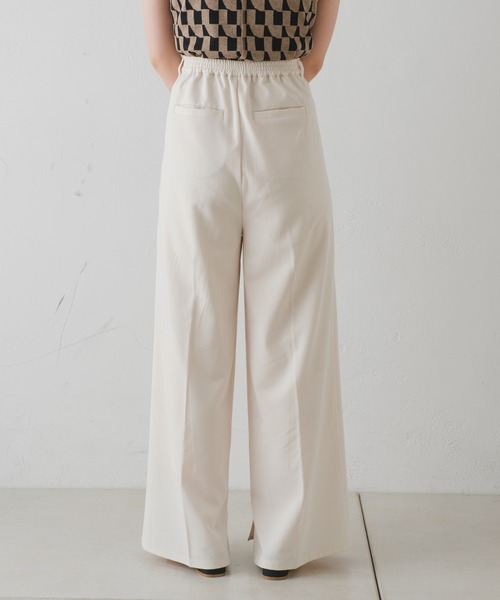 Kastane（カスタネ）の「【2サイズ展開】フロントタックスラックスパンツ（スラックス・レディース・アイボリー/イエロー/ブラック/グレー・0/1）」の8枚目の写真