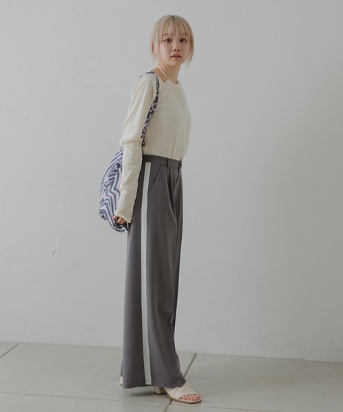 Kastane（カスタネ）の「【2サイズ展開】フロントタックスラックスパンツ（スラックス・レディース・アイボリー/イエロー/ブラック/グレー・0/1）」の11枚目の写真