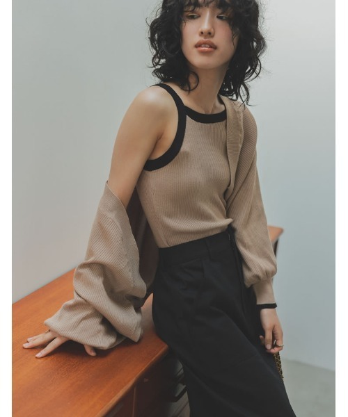 Re:EDIT（リエディ）の「[2023S/S COLLECTION][2点セット]配色or無地ニットボレロ×アメスリキャミソールアンサンブル（アンサンブル・レディース・アイボリー/ベージュ×ブラック/ホワイト×ブラック/ブラック・LARGE/MEDIUM）」の11枚目の写真