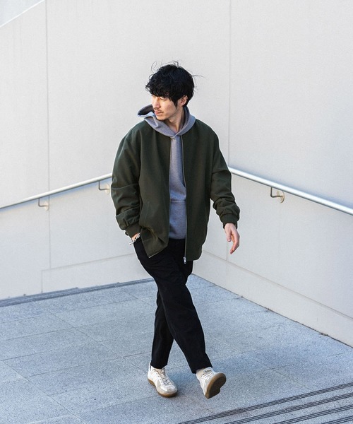 ITEMS URBANRESEARCH(アイテムズ アーバンリサーチ)の「TRストレッチ MA-1(MA-1・メンズ・カーキ/ベージュ/ブラック・MEDIUM/LARGE)」の17枚目の写真