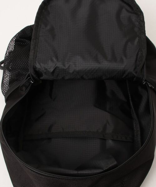 BEN DAVIS(ベンデイビス)の「《BEN DAVIS》ONE SHOULDER(ボディバッグ/ウエストポーチ・メンズ・ブラック×ホワイト/ブラック×レッド/ブラック×グリーン・FREE)」の9枚目の写真