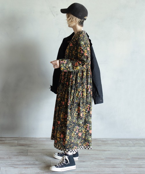 BITTOKO(ビットコ)の「フラワーカフタンワンピース(ワンピース・レディース・ベージュ/ブラック・FREE)」の13枚目の写真