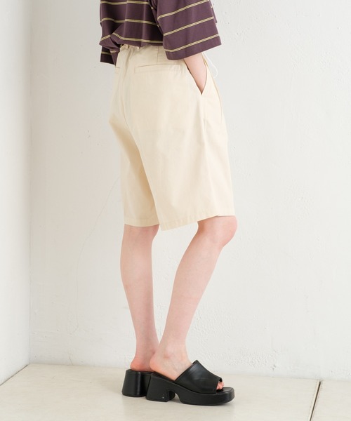 WHIMSIC（ウィムジック）の「【UNISEX/サイズ展開あり】コットンツイルタックショーツ（その他パンツ・メンズ・ブラック/アイボリー/ブルー・1/2）」の20枚目の写真