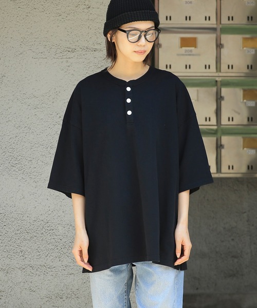 WAIPER.inc（ワイパーインク）の「GOOD WEAR　ヘンリーネック S/S SUPER BIG TEE 2w7-13243　USAコットン（Tシャツ/カットソー・メンズ・ブラック/グレイッシュベージュ/杢グレー/チャコールグレー/ホワイト/ネイビー/グリーン系その他/ダークグリーン/ライトピンク/ブルー系その他/グレー系その他/カーキブラウン・S/M/L/XL）」の3枚目の写真