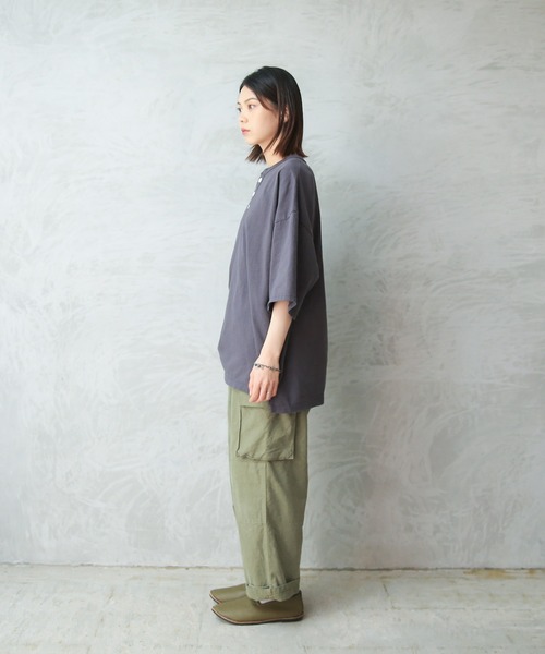 WAIPER.inc（ワイパーインク）の「GOOD WEAR　ヘンリーネック S/S SUPER BIG TEE 2w7-13243　USAコットン（Tシャツ/カットソー・メンズ・ブラック/グレイッシュベージュ/杢グレー/チャコールグレー/ホワイト/ネイビー/グリーン系その他/ダークグリーン/ライトピンク/ブルー系その他/グレー系その他/カーキブラウン・S/M/L/XL）」の14枚目の写真