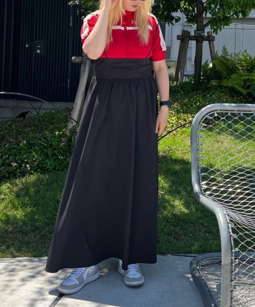 FOREVER 21（フォーエバー トゥエンティーワン）の「［超寿命素材］フレアロングキャミワンピース（ワンピース・レディース・オフホワイト/ブラック・SMALL/MEDIUM）」の21枚目の写真