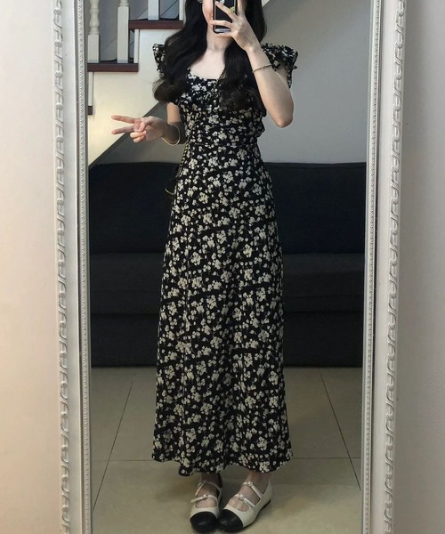 LOPASS(ロパス)の「花柄プリントフリルアップワンピース(ワンピース・レディース・ブラック・M/L)」の1枚目の写真