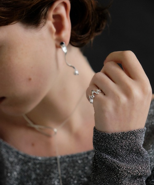 loni(ロニ)の「【金属アレルギー対応】Grass pearl pinky ring/パールデザインピンキーリング(リング・レディース・ゴールド/シルバー・3/5)」の22枚目の写真