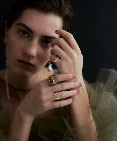 loni(ロニ)の「【金属アレルギー対応】Grass pearl pinky ring/パールデザインピンキーリング(リング・レディース・ゴールド/シルバー・3/5)」の21枚目の写真