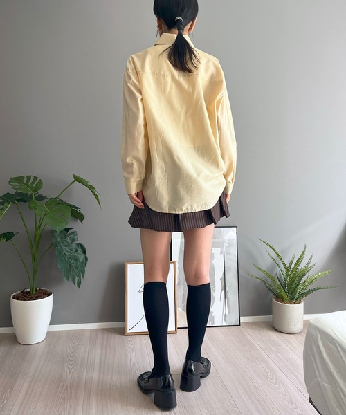 Jewelobe(ジュエローブ)の「ヨークフラップセミグロシーオーバーシャツ(シャツ/ブラウス・レディース・ピンク/ブラック/ブルー/イエロー・FREE)」の19枚目の写真