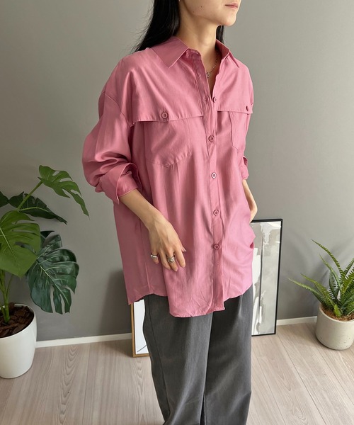 Jewelobe(ジュエローブ)の「ヨークフラップセミグロシーオーバーシャツ(シャツ/ブラウス・レディース・ピンク/ブラック/ブルー/イエロー・FREE)」の22枚目の写真